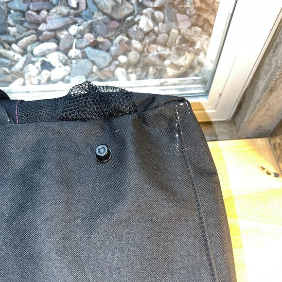 Roper Apparel and Footwear Duffel Bag Pink and Black Travel Gym Bag 24"×14"×10" - Picture 7 of 10